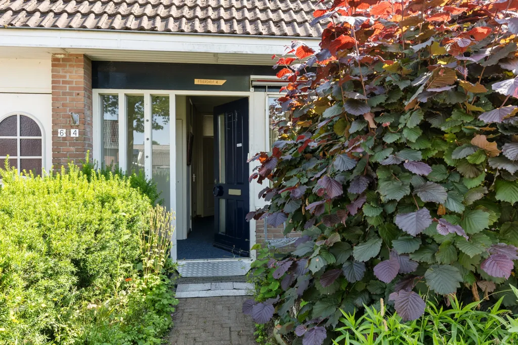 Exterior - Spacious Semi-detached House with Garden in Ie
