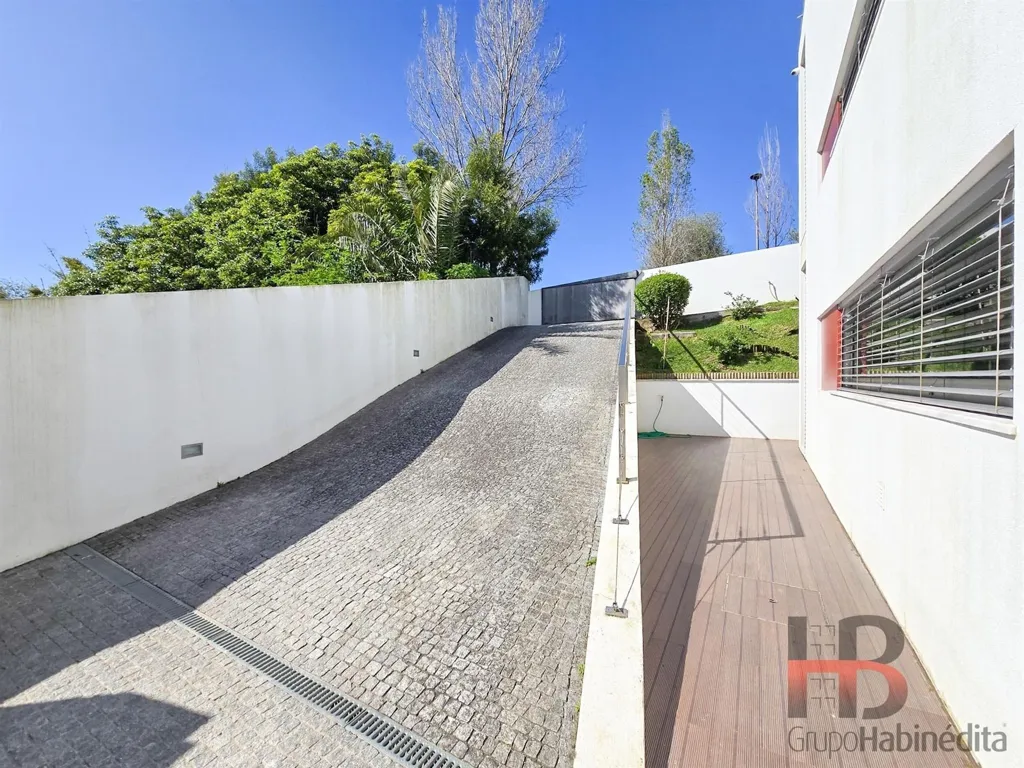 Välivaade - Isolated Villa with Heated Pool in Vila Nova de Gaia