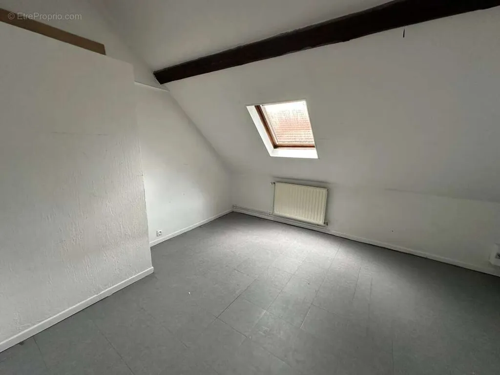 Pièces - Bungalow de plain-pied avec cour à Harbonnières