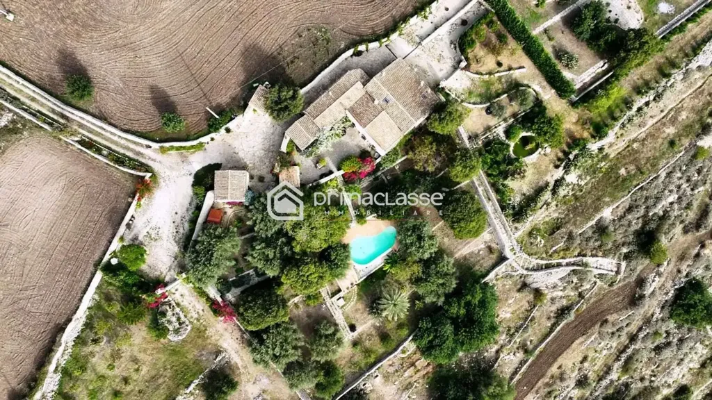 Vista aerea - Restored Casale with Pool in Modica Sorda