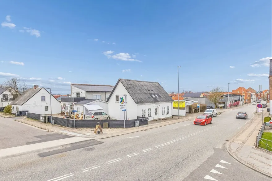 Extérieur - Corner Shop/Office with Garden in Vejgaard