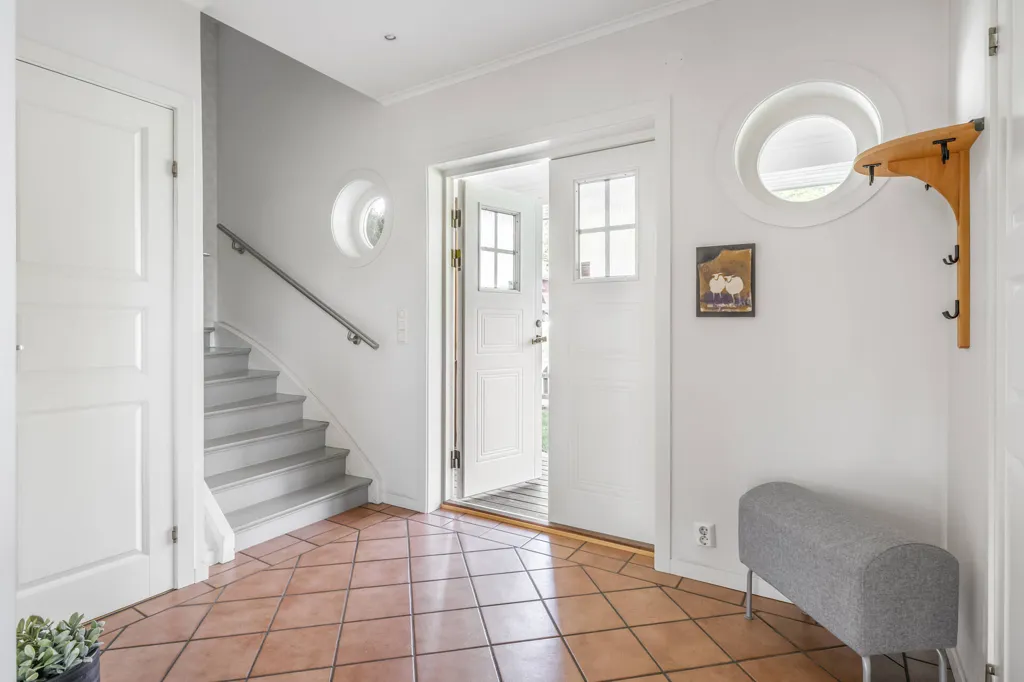 Entrée - Charming 1911 Villa with Garden in Jönköping
