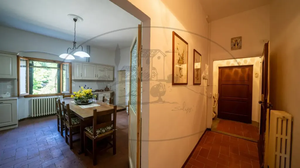 Söögituba - Rustic Farmhouse with Multiple Uses in Figline Valdarno