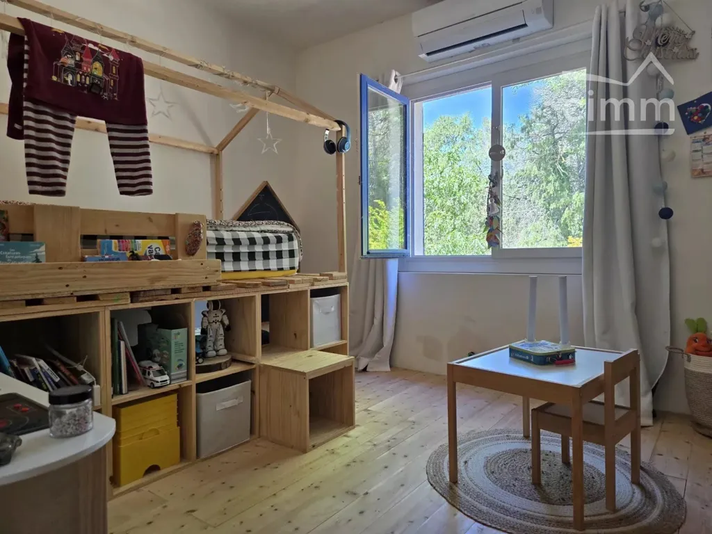 Chambres - Villa de Plain-Pied avec Jardin à Trans-en-Provence