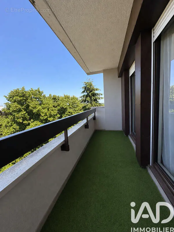 Appartement 3 pièces à Le Coudray-Montceaux