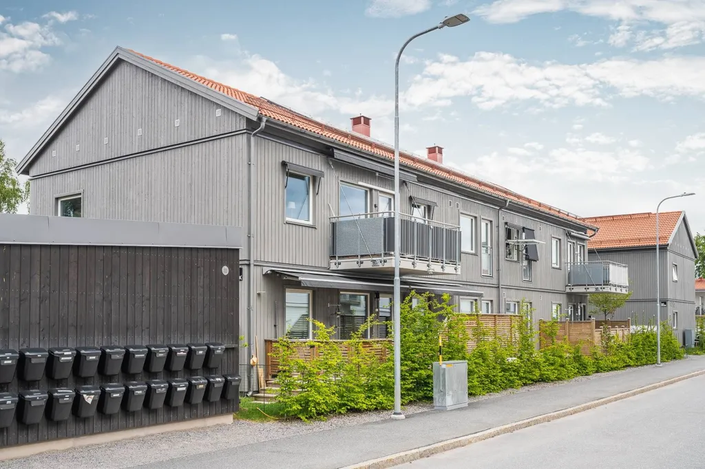 Exterior - Modern Flat with Garden in Old Bålsta