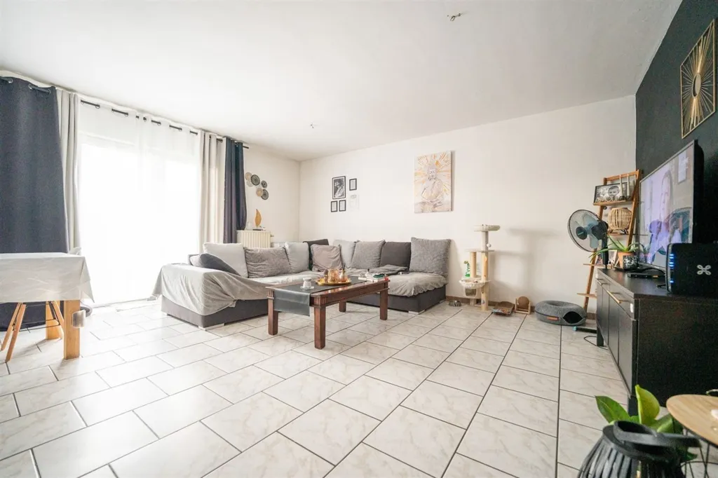 Elutuba - Apartment with Terrace in Alleur