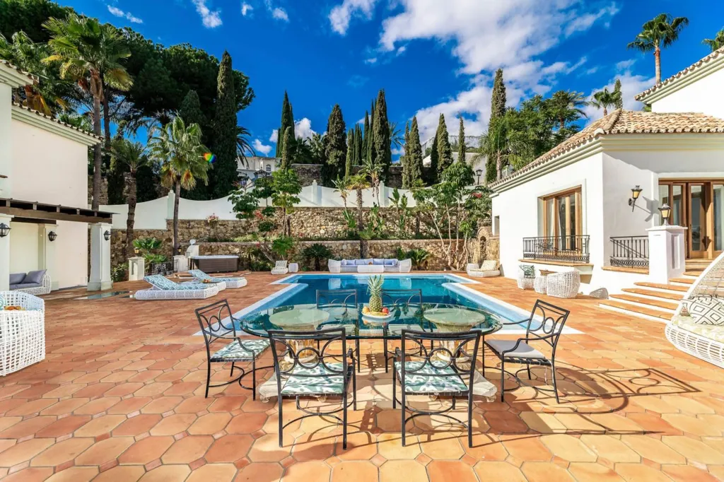 Piscine - Luxury Villa with Pool in Estepona