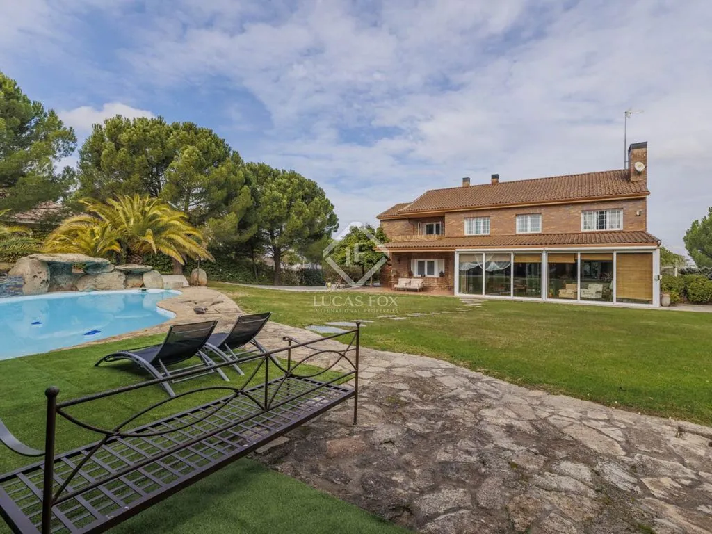 Bassein - Luxury Villa with Pool in Boadilla del Monte
