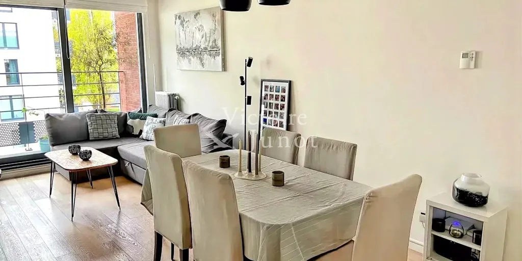Söögituba - Apartment with Balcony in Schaerbeek