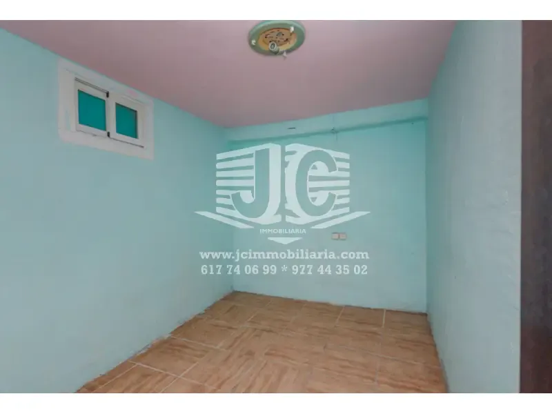 Pièces - Apartment with Balcony in Tortosa Centre
