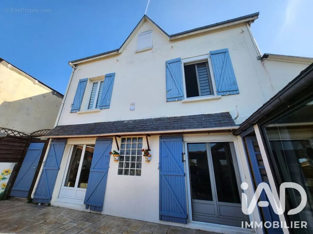Extérieur - Maison Atypique avec Terrasse à Gonfreville-L'Orcher