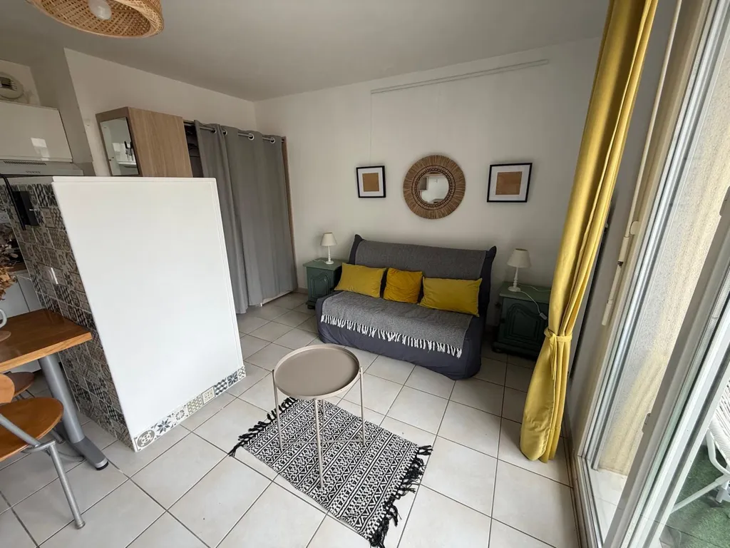 Elutuba - Meubled Studio with Balcony in Marseille