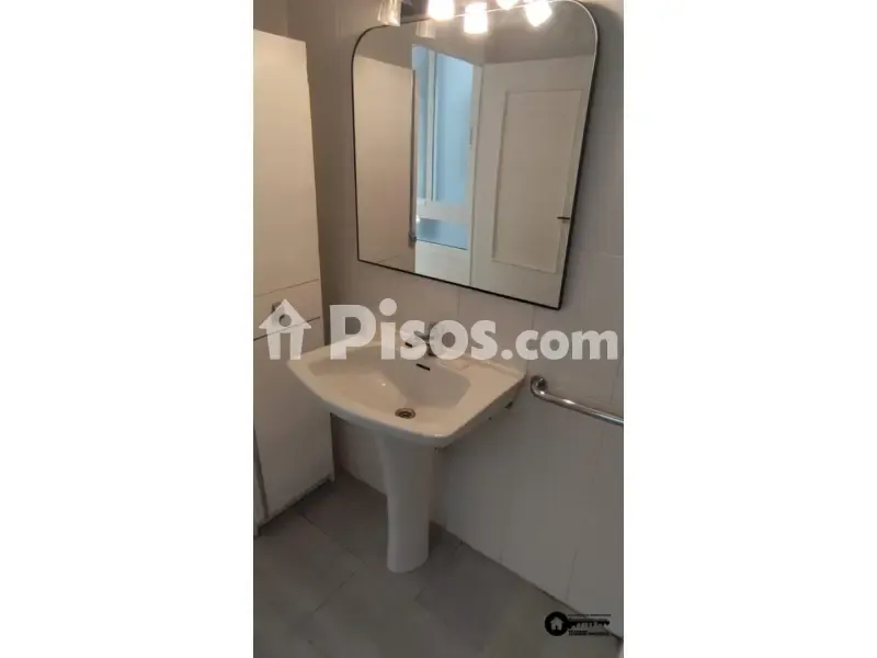 Salles de bain - Renovated Flat with Balcony on Avenida de España