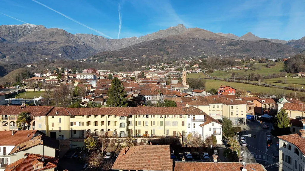 Triplex Villa with Garden in Occhieppo Superiore