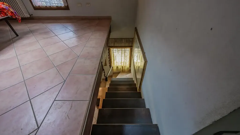 Pièces - Restored House with Private Courtyard in Modena
