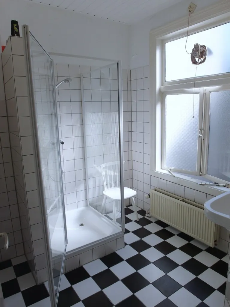 Vannitoad - Furnished Room with Shared Facilities in Kralingen