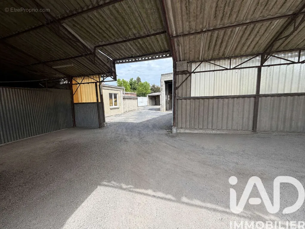 Esterno - Commercial Space with Multiple Units in Marchiennes