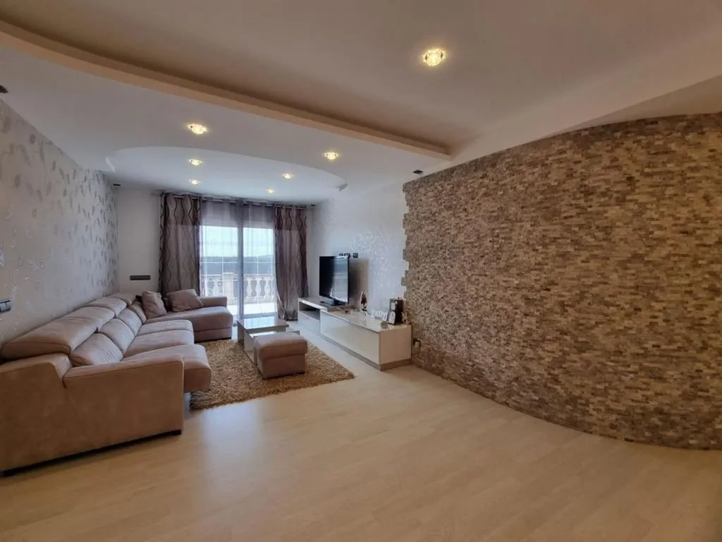 Elutuba - Luxury Villa with Sea View in Lloret de Mar