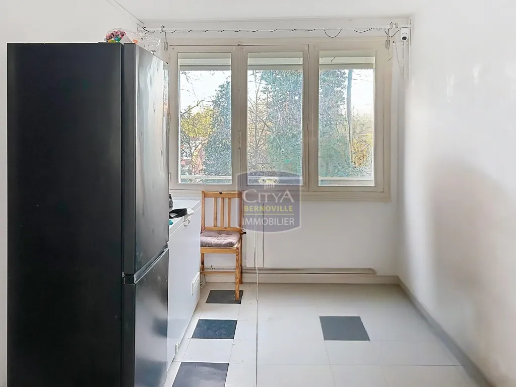 Köök - Flat with Balcony in Saint-Quentin