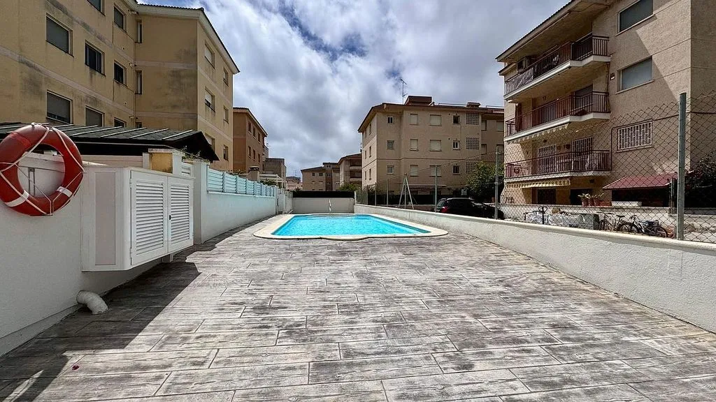 Piscine - Seafront Apartment with Terrace and Pool in Cunidor