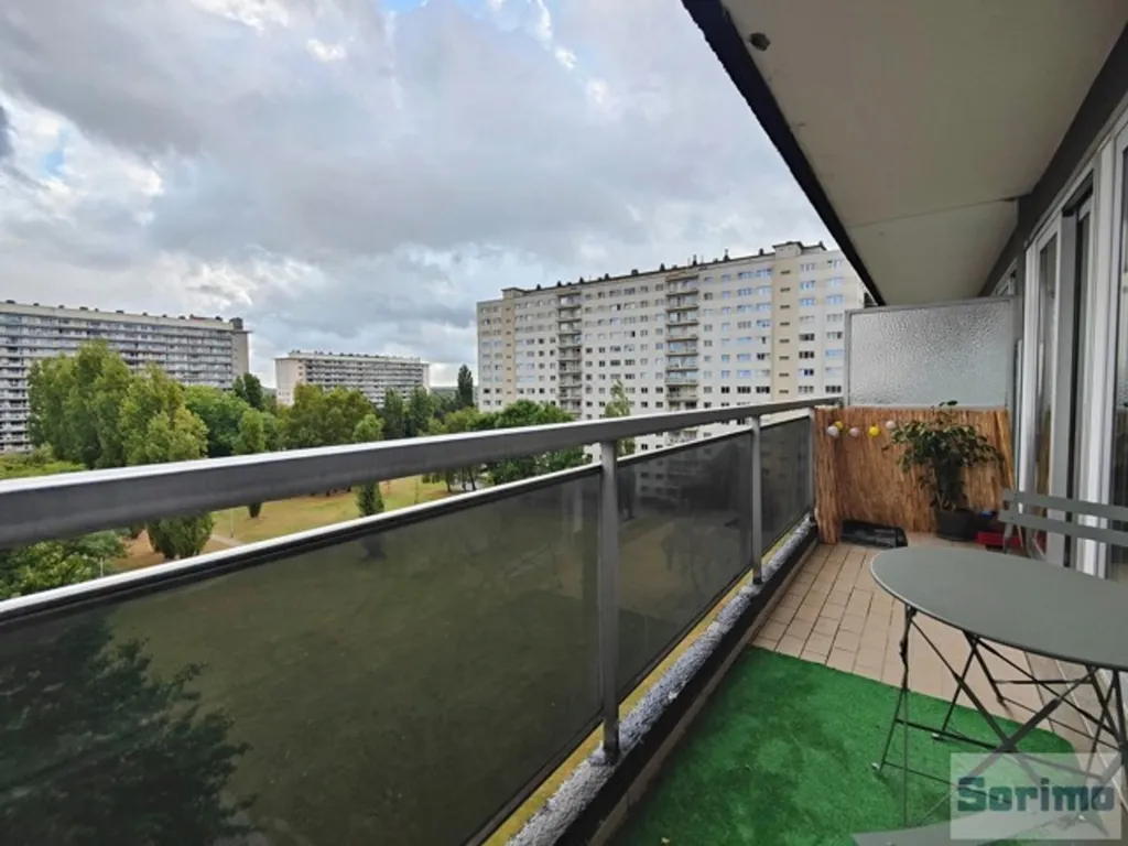 Balcony - 1-Bedroom Apartment with Terrace in Roodebeek Park
