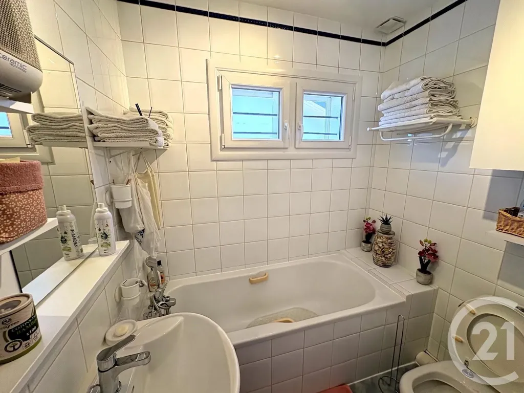 Salles de bain - Maison Rénovée avec Jardin à Blagnac