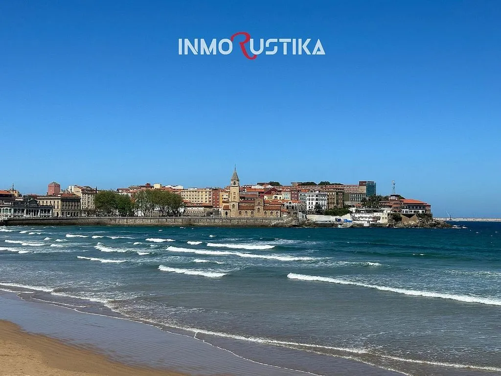 Furnished Flat in Gijón Centre with Sea View
