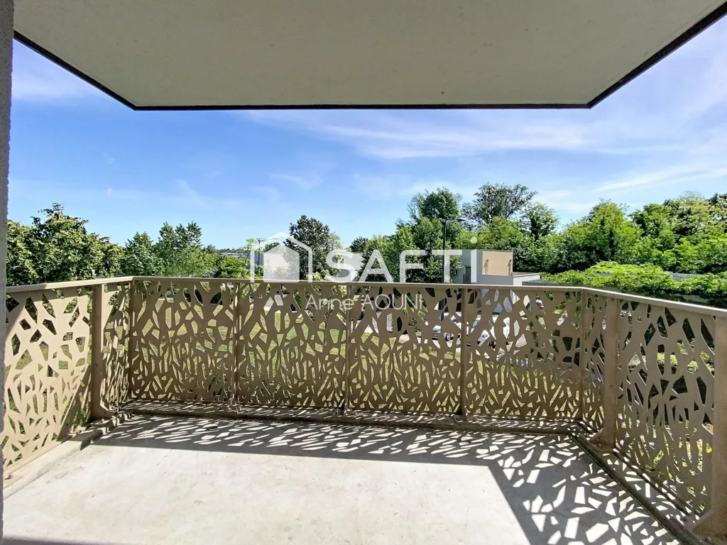 Balcony - Modern Apartment with Terrace in Bruges