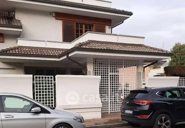 Exterior - Four-Level Villa with Pool in Vercelli