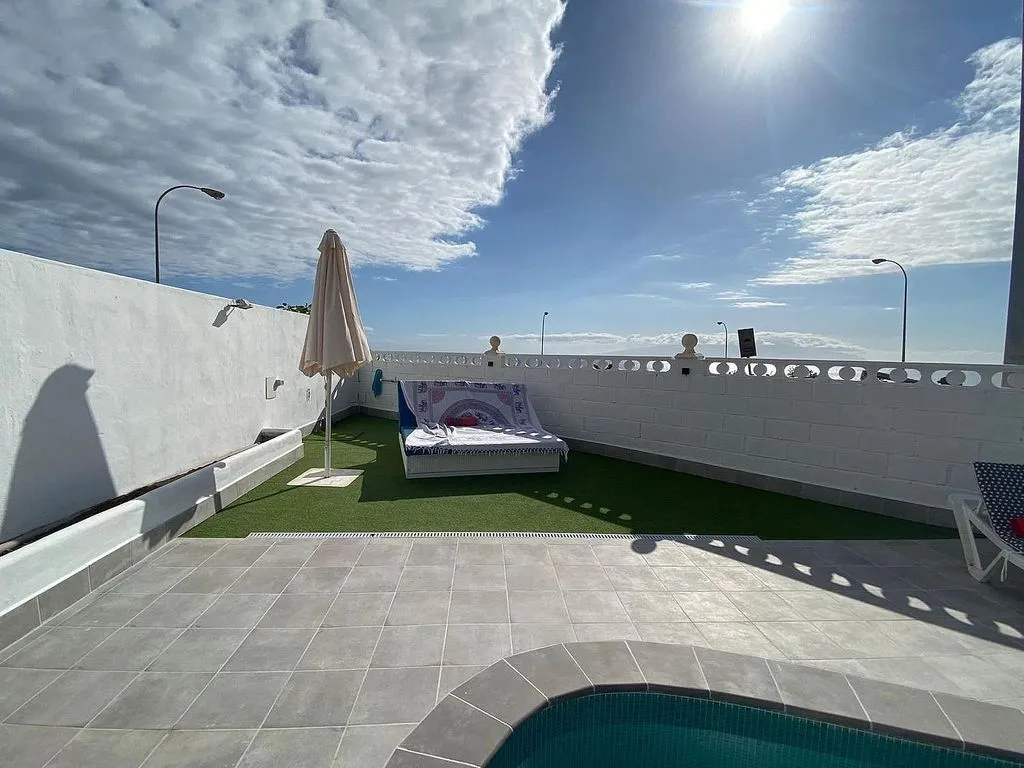 Pool - Luxury House with Sea Views in Adeje