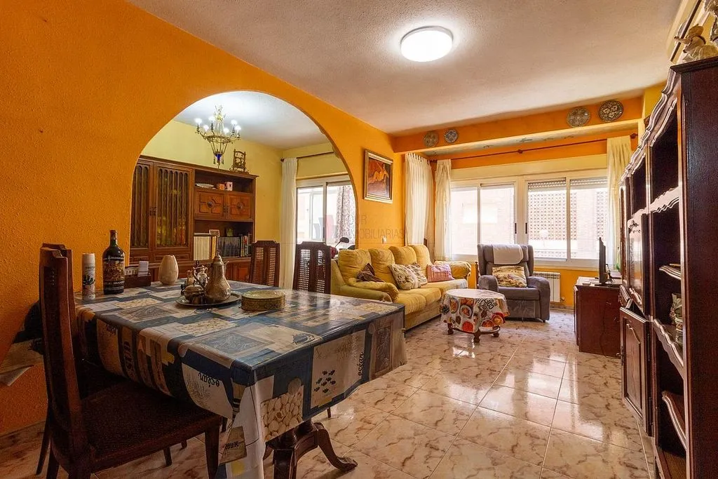 Salle à manger - Apartment with Terrace in Alicante's Historic District