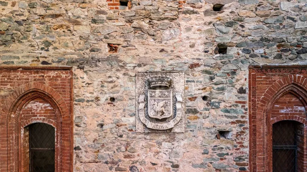 Välivaade - Panoramic Castle with Garden in Montalto Dora