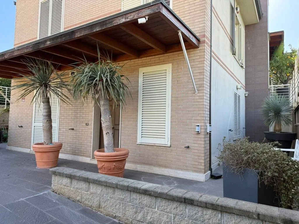 Terrazza - Villa con piscina in residence di lusso a Vallerano