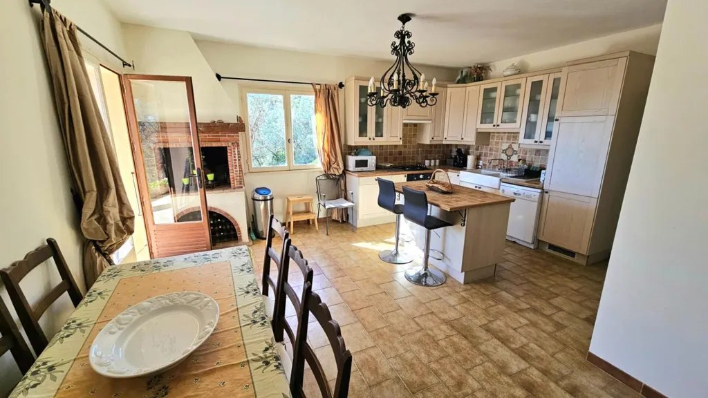 Cuisine - Villa avec Vue sur Nature à Claviers, Côte d'Azur