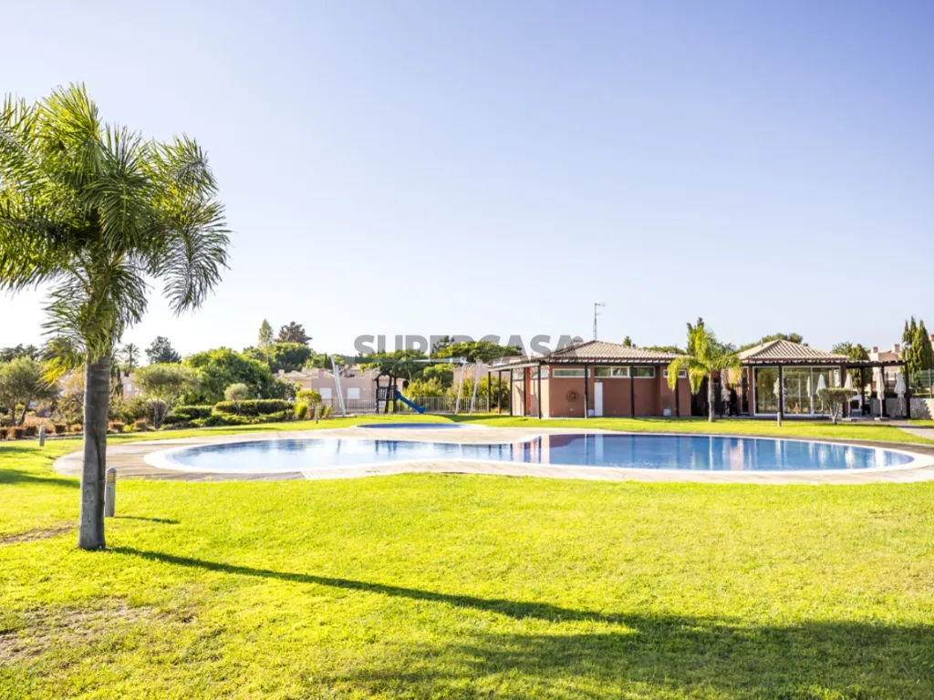 Piscine - Duplex T2 with Private Garden in Lagoa