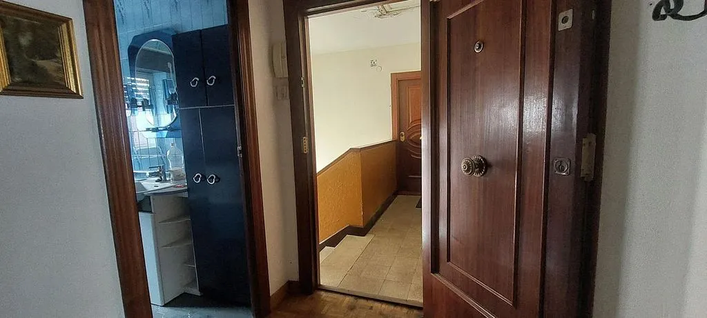 Entrée - 3-Bedroom Flat with Views in Torrelavega