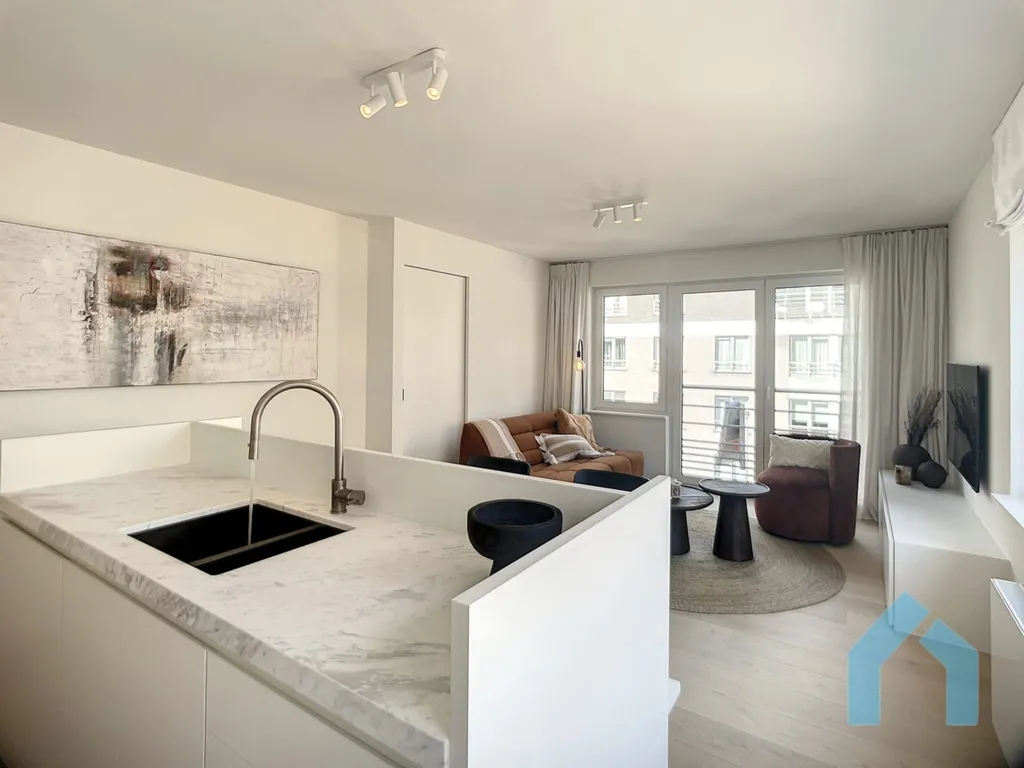 Cucina - Ready-to-Move Corner Flat in Central K...