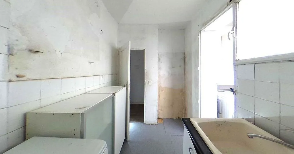 Bathrooms - Flat with Lift in Aluche, Madrid