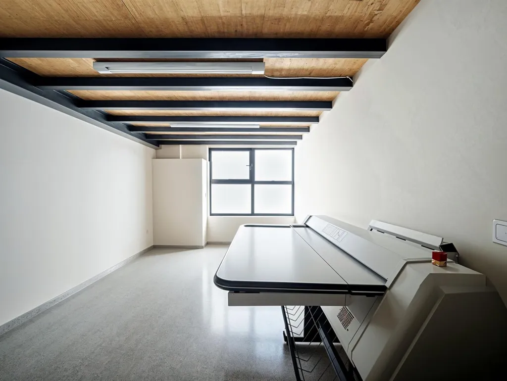 Kabinet - Commercial Space with High Ceilings in Burjassot
