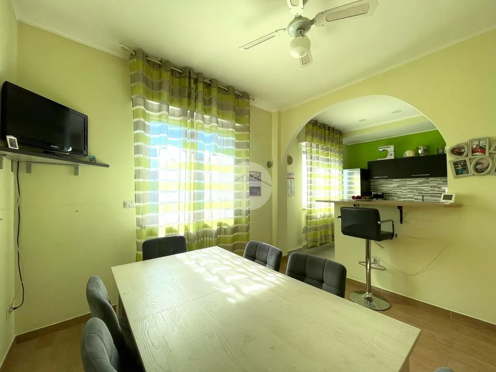 Salle à manger - Renovated Apartment with Mountain View in Brescia