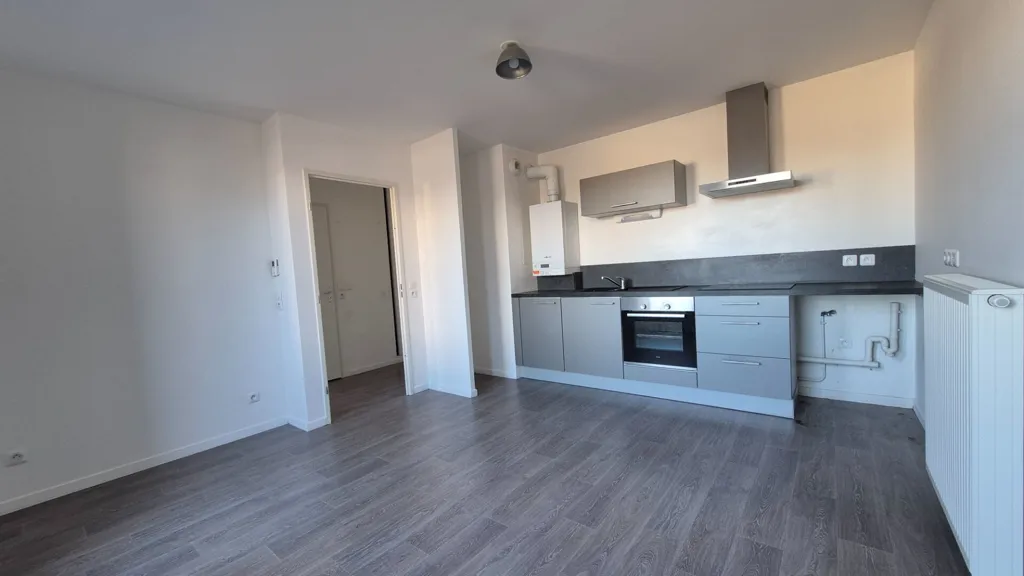 Köök - Modern 2-Bed Flat with Balcony in Lomme