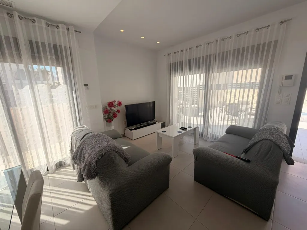 Elutuba - Detached Villa with Corner Plot in Pueblo Bravo