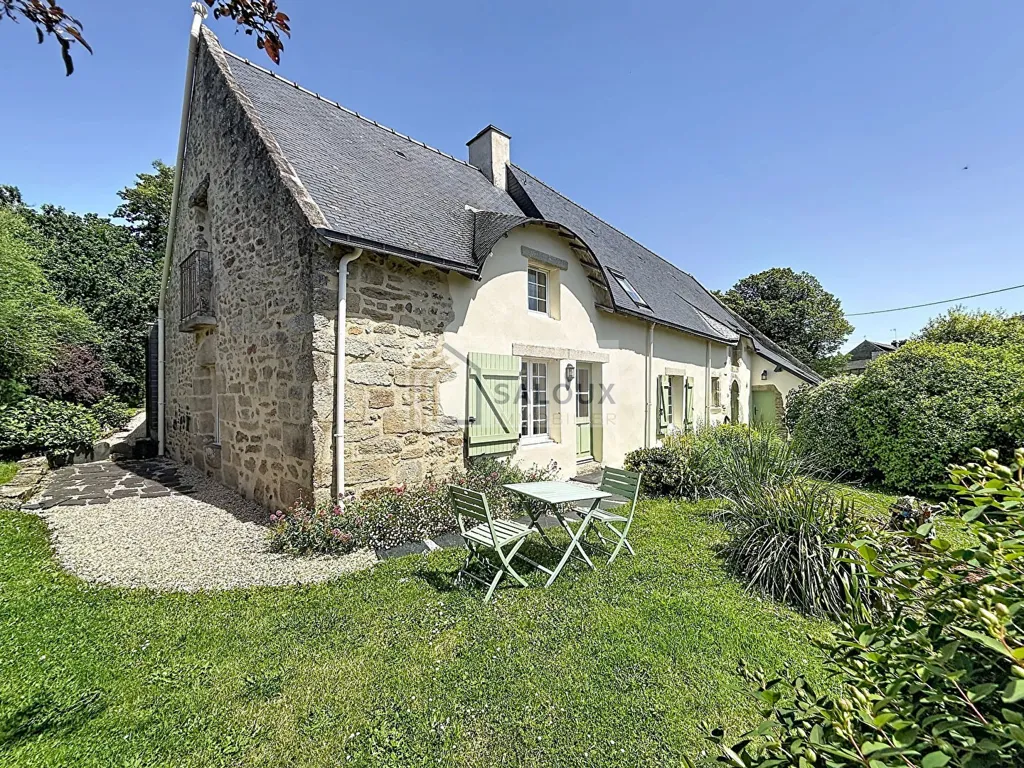 Extérieur - Ancienne Chaumière avec Jardin dans un Hameau d'Ambon