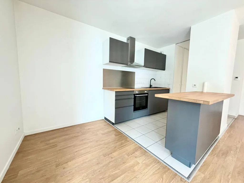 Cucina - 3-Bed Flat with Balcony in Saint-Ouen-l'Aumône