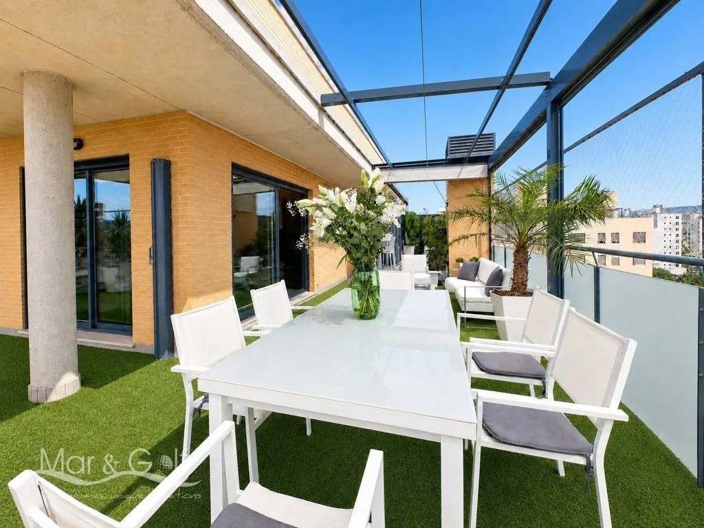 Terrass - Penthouse with Sea View in Alicante