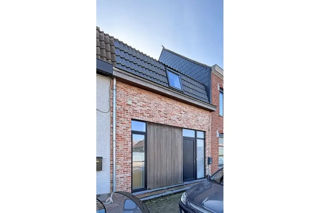 Extérieur - Maison Énergétique avec Terrasse à Ieper