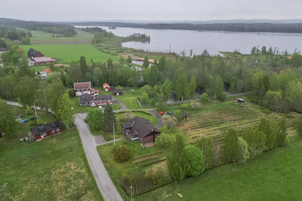 Õhuvaade - 1-Storey Villa with Garden in Lantlig Setting