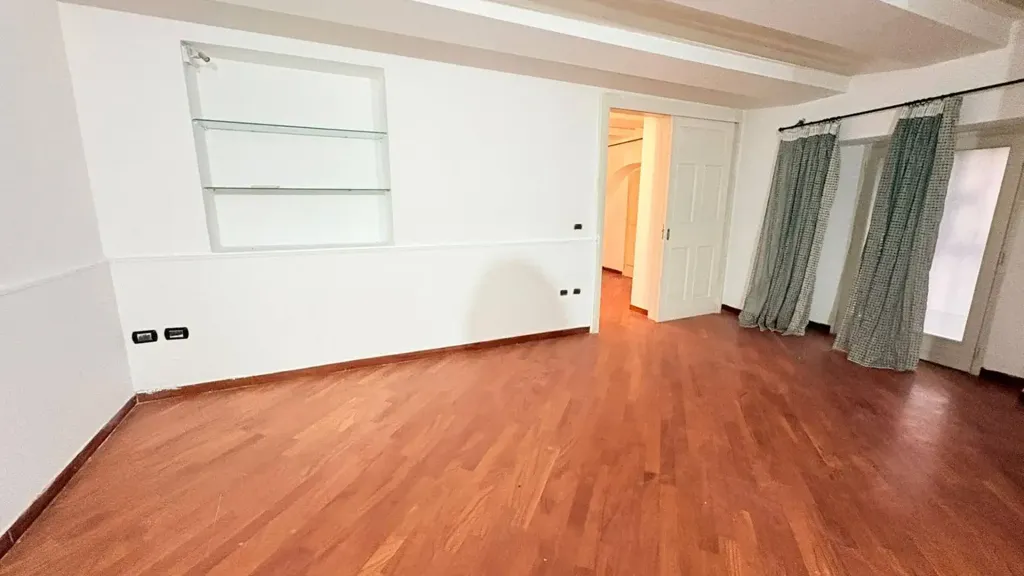 Toad - Central 2-Bedroom Apartment in Naples