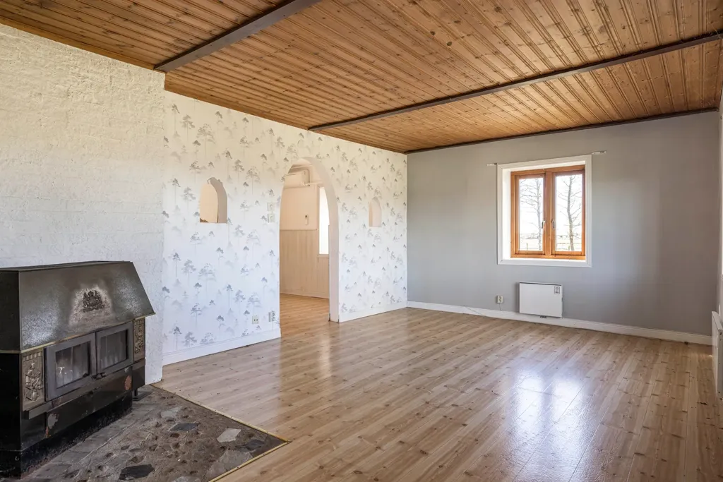 Elutuba - Divided Farm with Development Potential in Göstorp